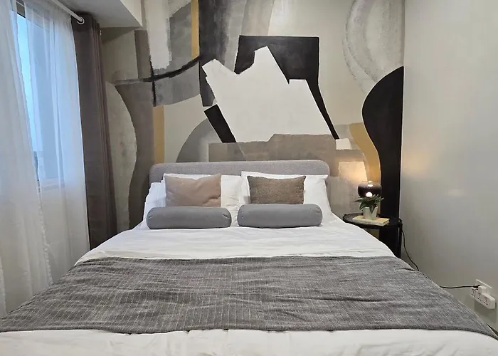 Homey Roxas Blvd Pool Parking Wifi Apartment *